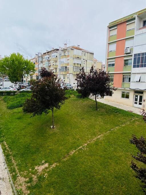 Modern 3 Bedroom Flat In Lisboa Eksteriør bilde